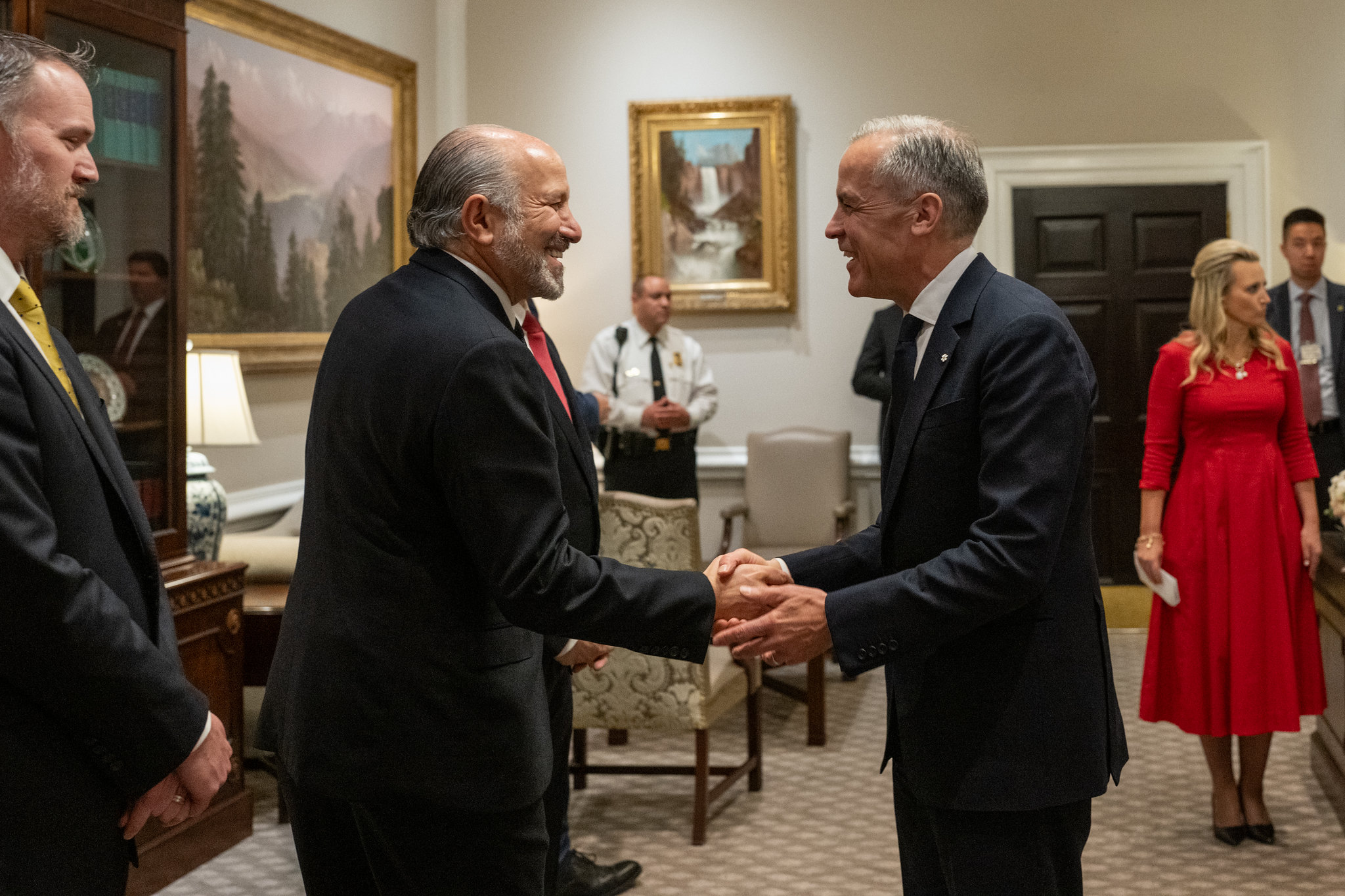 Canadian resolve unshaken in face of trade threats; majority have confidence in negotiators to deliver deal